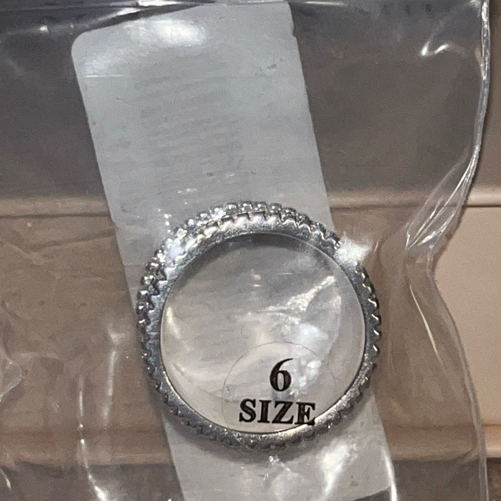 Hammered Silver Wide Band Ring with Pavé Edge Accents - Silver - Picture 3 of 14